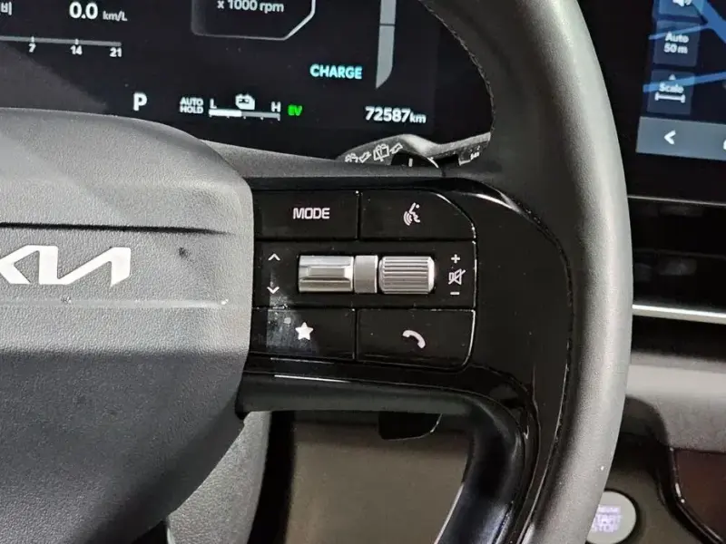 2025 Kia Carnival с пробегом 72 587 км