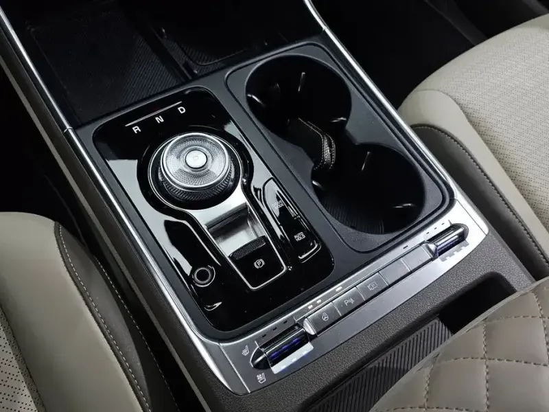 2024 Kia Carnival с пробегом 19 279 км