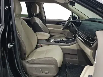 2024 Kia Carnival с пробегом 19 279 км