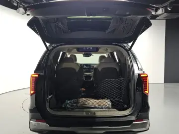 2024 Kia Carnival с пробегом 19 279 км