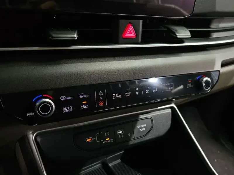 2024 Kia Carnival с пробегом 64 522 км