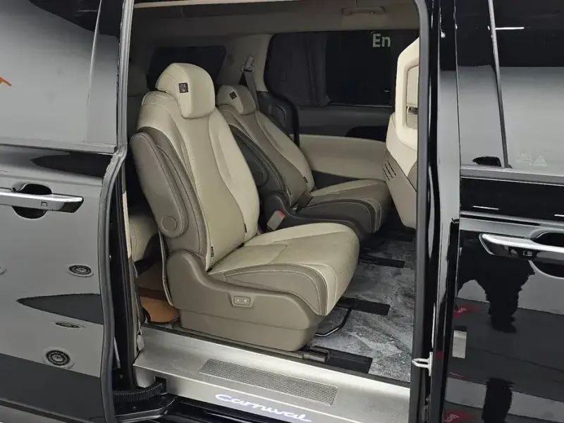 2024 Kia Carnival с пробегом 19 279 км