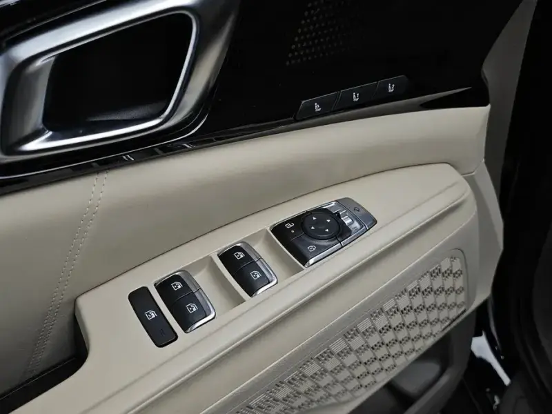 2024 Kia Carnival с пробегом 19 279 км