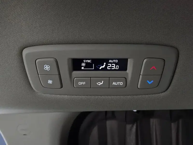 2024 Kia Carnival с пробегом 19 279 км