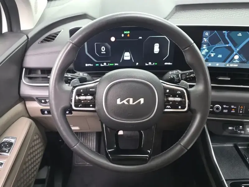 2024 Kia Carnival с пробегом 40 143 км