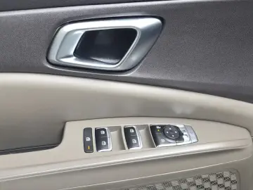2024 Kia Carnival с пробегом 40 143 км
