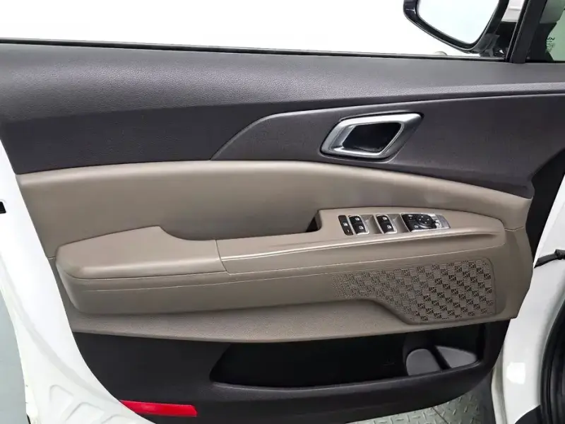 2024 Kia Carnival с пробегом 40 143 км