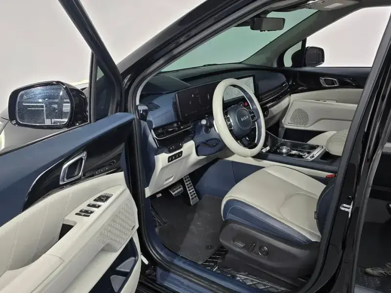2024 Kia Carnival с пробегом 37 632 км