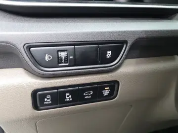 2024 Kia Carnival с пробегом 40 143 км