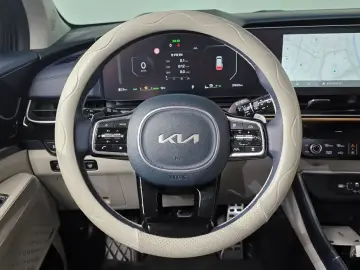 2024 Kia Carnival с пробегом 37 632 км