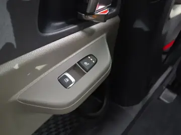 2024 Kia Carnival с пробегом 40 143 км