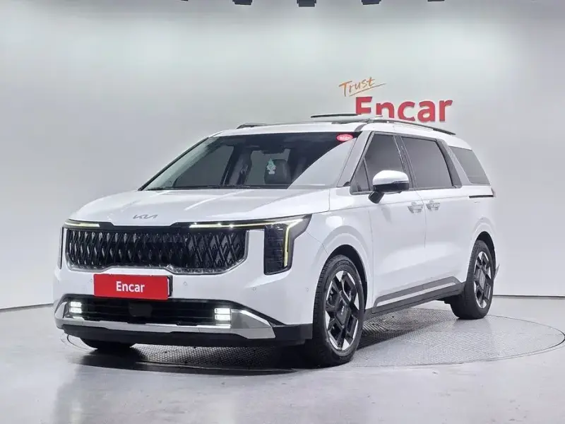 2024 Kia Carnival с пробегом 47 854 км