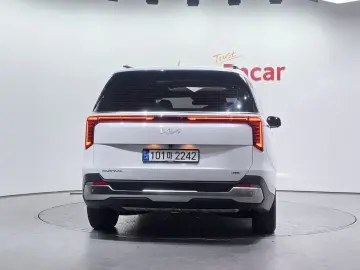 2024 Kia Carnival с пробегом 47 854 км