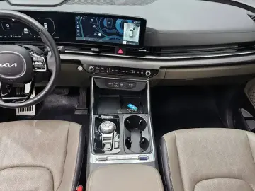 2024 Kia Carnival с пробегом 47 854 км
