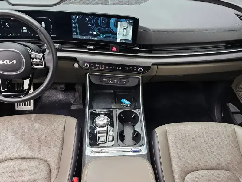 2024 Kia Carnival с пробегом 47 854 км