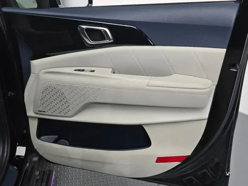 2024 Kia Carnival с пробегом 37 632 км