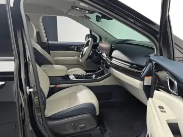 2024 Kia Carnival с пробегом 37 632 км