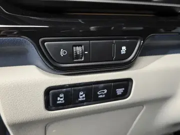 2024 Kia Carnival с пробегом 37 632 км