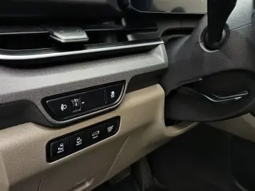 2024 Kia Carnival с пробегом 47 854 км