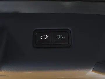 2024 Kia Carnival с пробегом 37 632 км