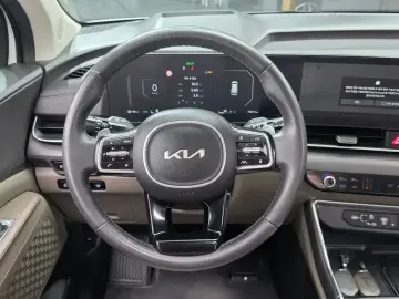 2024 Kia Carnival с пробегом 74 811 км