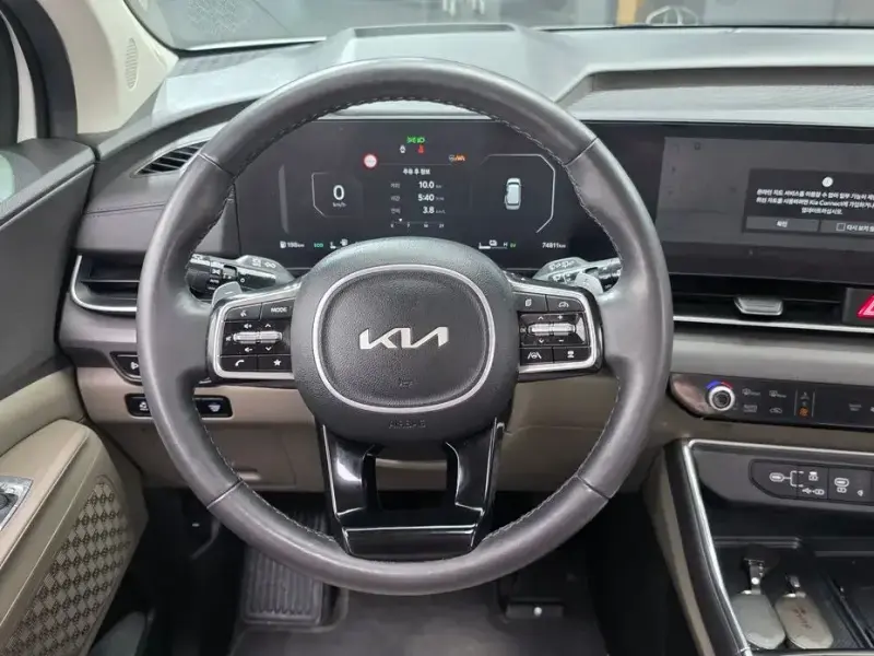 2024 Kia Carnival с пробегом 74 811 км
