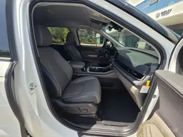 2025 Kia Carnival с пробегом 18 475 км