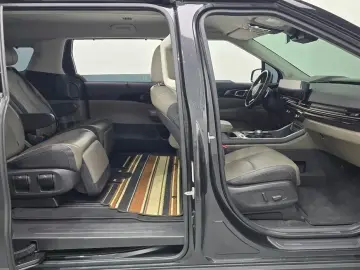 2024 Kia Carnival с пробегом 31 183 км