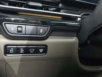 2024 Kia Carnival с пробегом 31 183 км