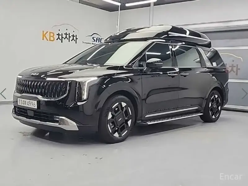 2025 Kia Carnival с пробегом 9 983 км