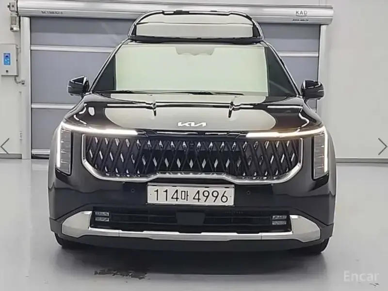 2025 Kia Carnival с пробегом 9 983 км