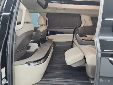2025 Kia Carnival с пробегом 9 983 км