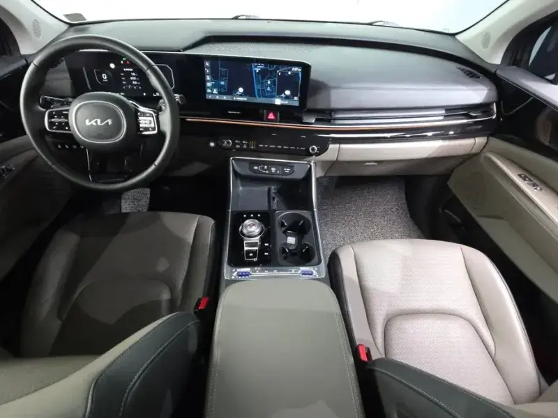 2024 Kia Carnival с пробегом 68 384 км
