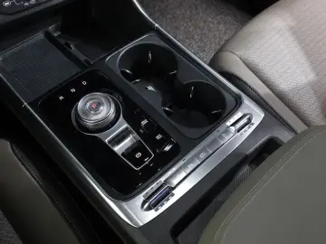 2024 Kia Carnival с пробегом 68 384 км
