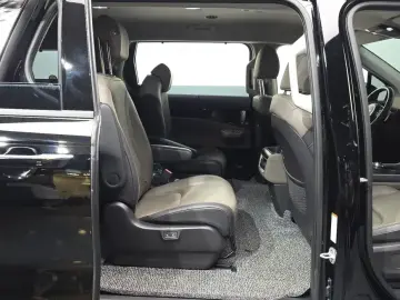 2024 Kia Carnival с пробегом 68 384 км