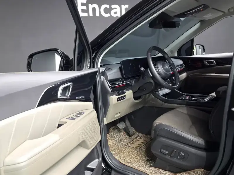 2023 Kia Carnival с пробегом 61 832 км