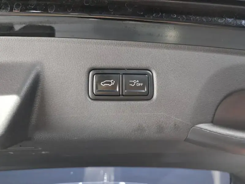 2023 Kia Carnival с пробегом 61 832 км