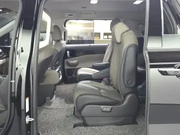 2024 Kia Carnival с пробегом 68 384 км