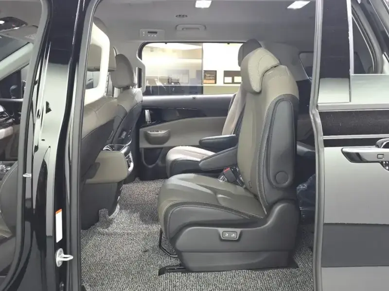2024 Kia Carnival с пробегом 68 384 км