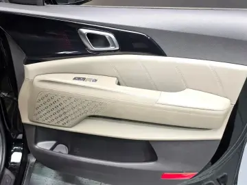2023 Kia Carnival с пробегом 61 832 км