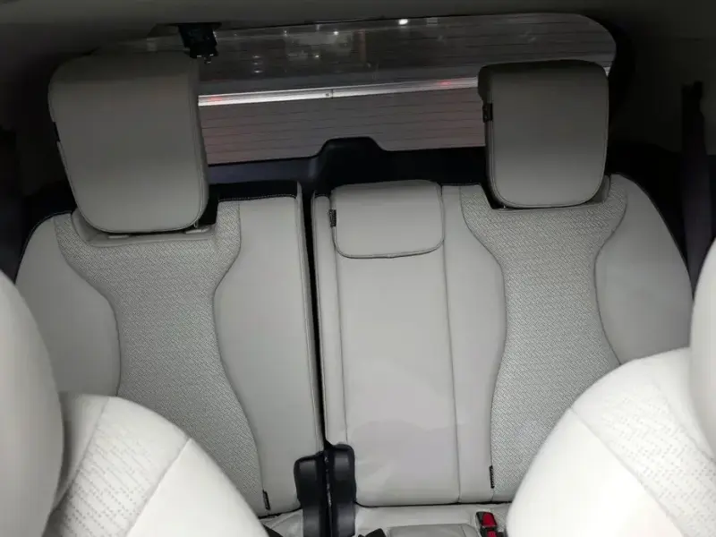 2024 Kia Carnival с пробегом 9 946 км