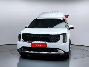 2024 Kia Carnival с пробегом 15 183 км