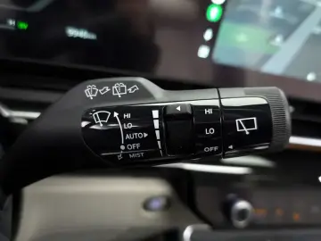 2024 Kia Carnival с пробегом 9 946 км