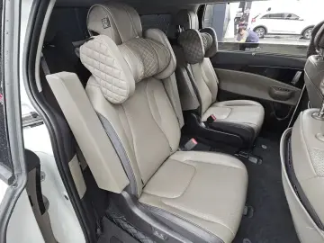 2025 Kia Carnival с пробегом 28 961 км