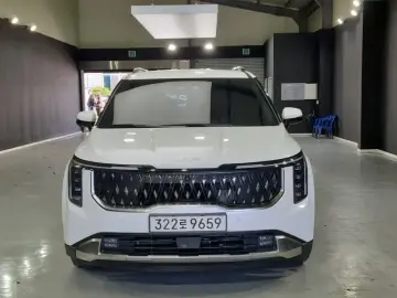 2024 Kia Carnival с пробегом 24 414 км