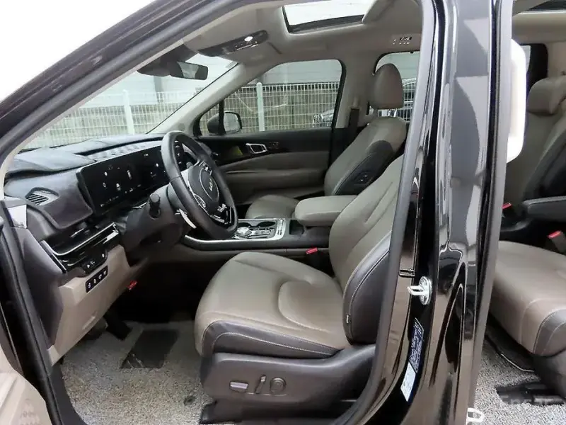 2024 Kia Carnival с пробегом 33 874 км