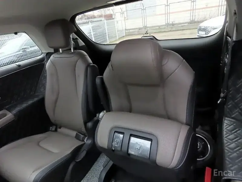 2024 Kia Carnival с пробегом 33 874 км