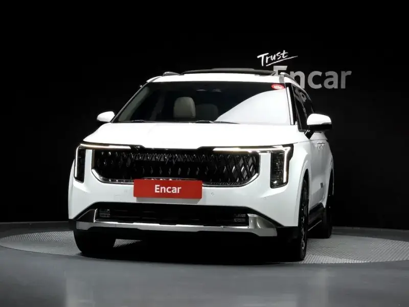 2024 Kia Carnival с пробегом 31 398 км