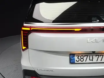 2024 Kia Carnival с пробегом 31 398 км