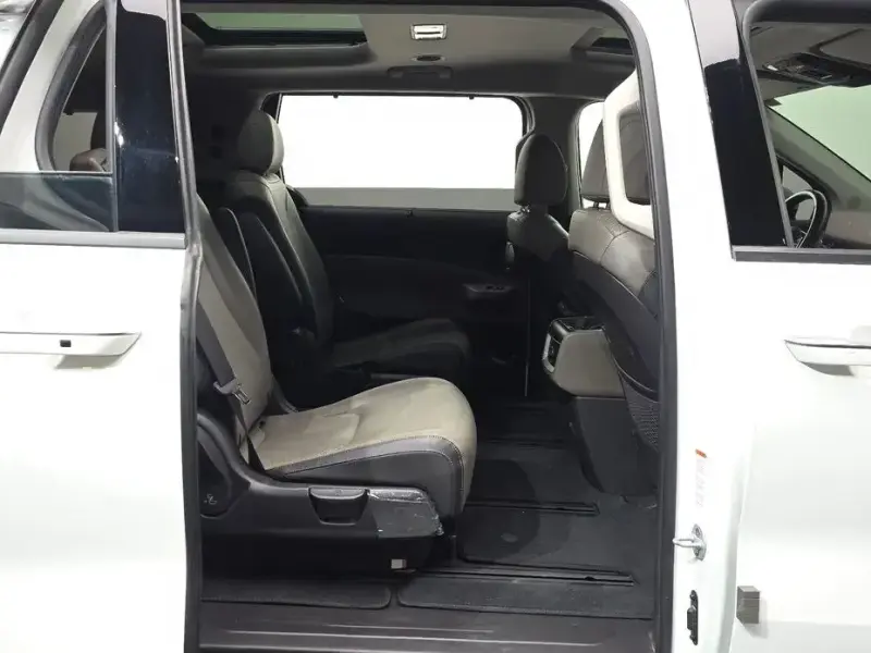2024 Kia Carnival с пробегом 31 011 км